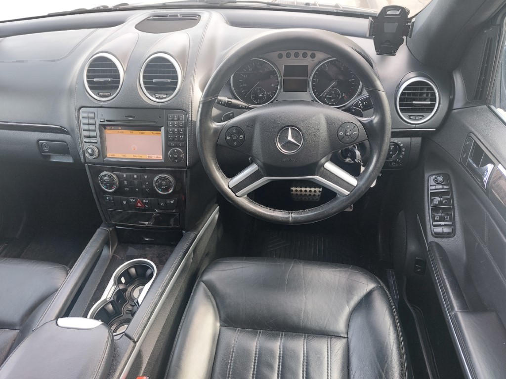 mercedes-benz-ml-164-facelift-amg-350-CDI-231-2010-12 На Части: Mercedes-Benz ML 164 Facelift AMG 350 CDI 231 кс 2010