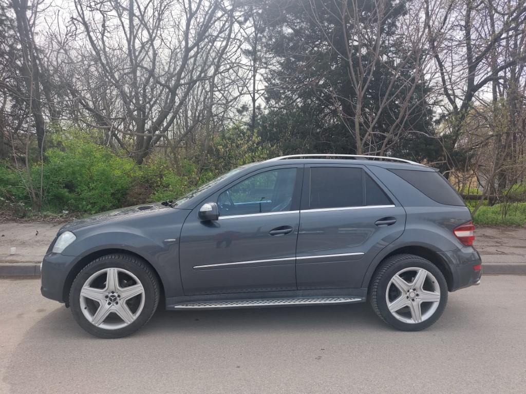 mercedes-benz-ml-164-facelift-amg-350-CDI-231-2010-3 На Части: Mercedes-Benz ML 164 Facelift AMG 350 CDI 231 кс 2010